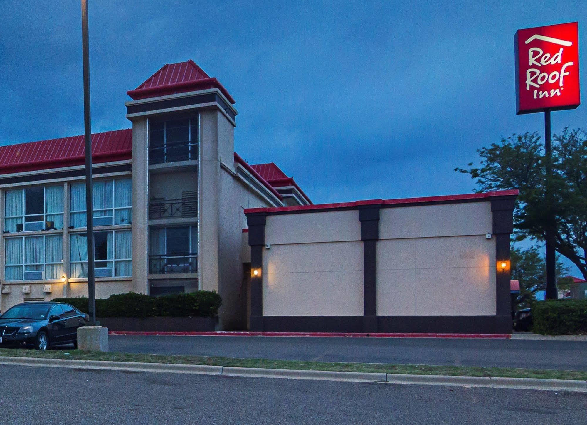 Red Roof Motel